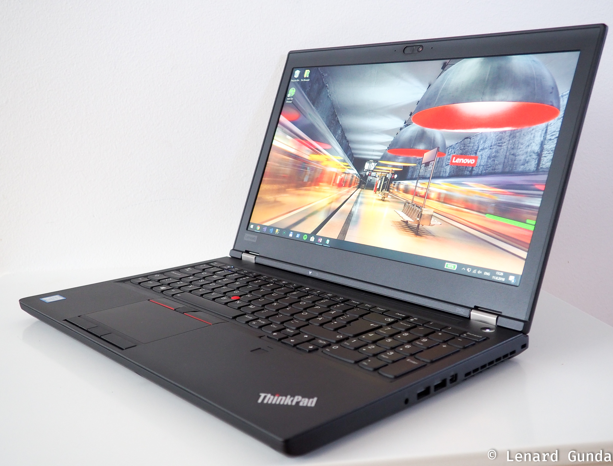LENOVO THINKPAD P52 XEON E-2176M 16GBM.2 512G 15.6 4k touch screen NVIDIA QUADRO P2000